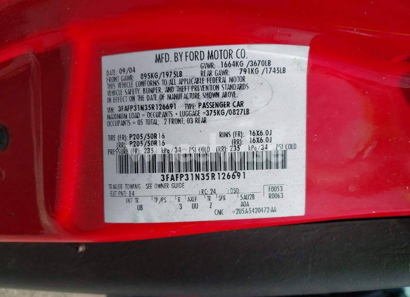 Photo 9 of 2005 Ford Focus ZX3 (VIN 3FAFP31N35R126691)