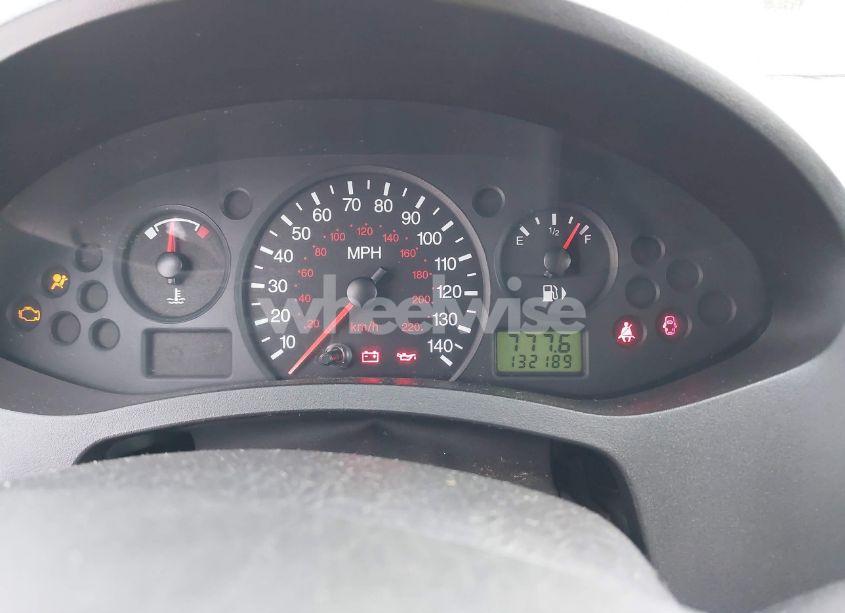 Photo 7 of 2005 Ford Focus ZX3 (VIN 3FAFP31N55R139605)