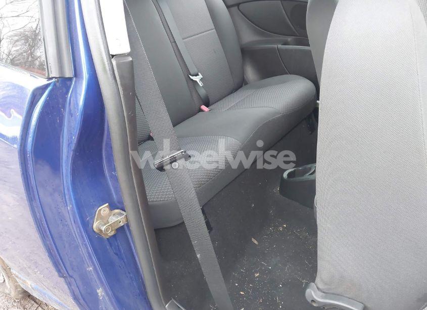 Photo 8 of 2005 Ford Focus ZX3 (VIN 3FAFP31N75R100627)