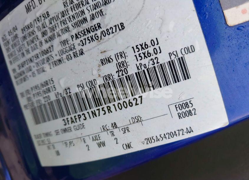 Photo 9 of 2005 Ford Focus ZX3 (VIN 3FAFP31N75R100627)