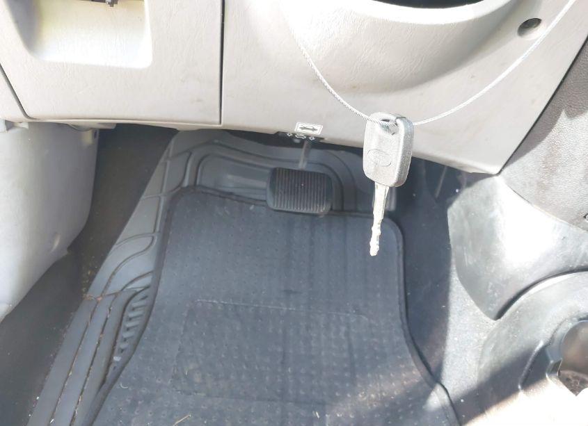 Photo 11 of 2005 Ford Focus ZX3 (VIN 3FAFP31N85R140411)