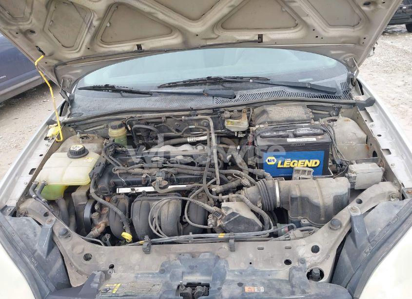 Photo 10 of 2005 Ford Focus ZX3 (VIN 3FAFP31N85R148623)