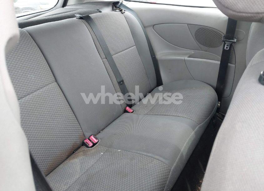 Photo 8 of 2005 Ford Focus ZX3 (VIN 3FAFP31N85R148623)