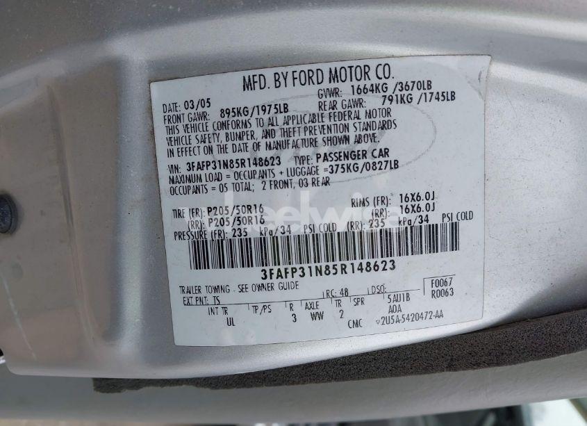 Photo 9 of 2005 Ford Focus ZX3 (VIN 3FAFP31N85R148623)