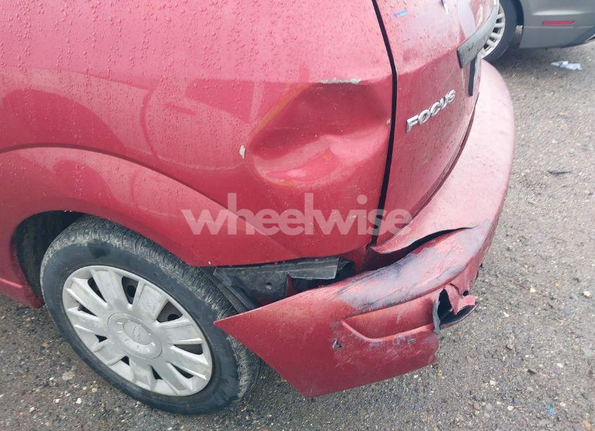 Photo 6 of 2005 Ford Focus ZX3 (VIN 3FAFP31N95R117512)