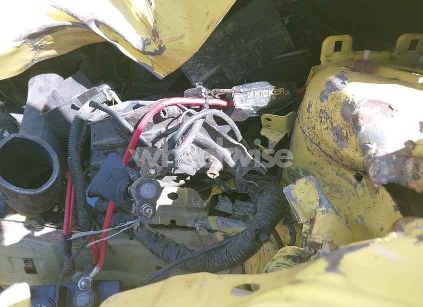 Photo 10 of 2005 Ford Focus ZX3 (VIN 3FAFP31NX5R151930)