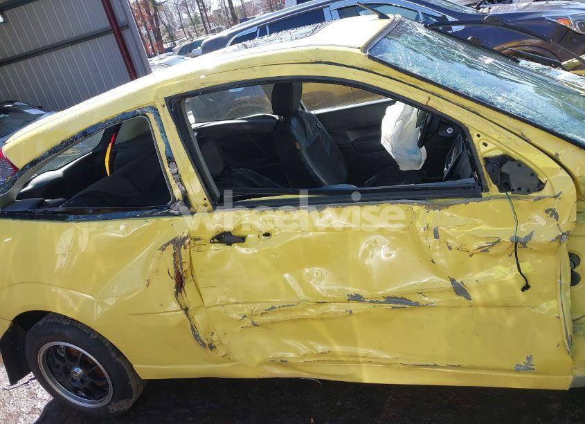 Photo 13 of 2005 Ford Focus ZX3 (VIN 3FAFP31NX5R151930)