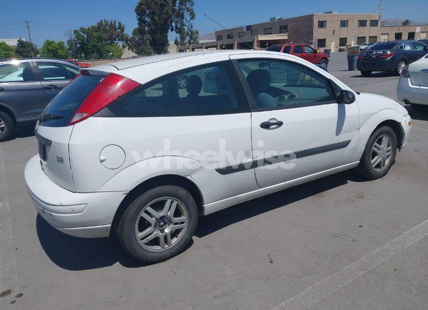 Photo 4 of 2003 Ford Focus ZX3 (VIN 3FAFP31Z03R188923)