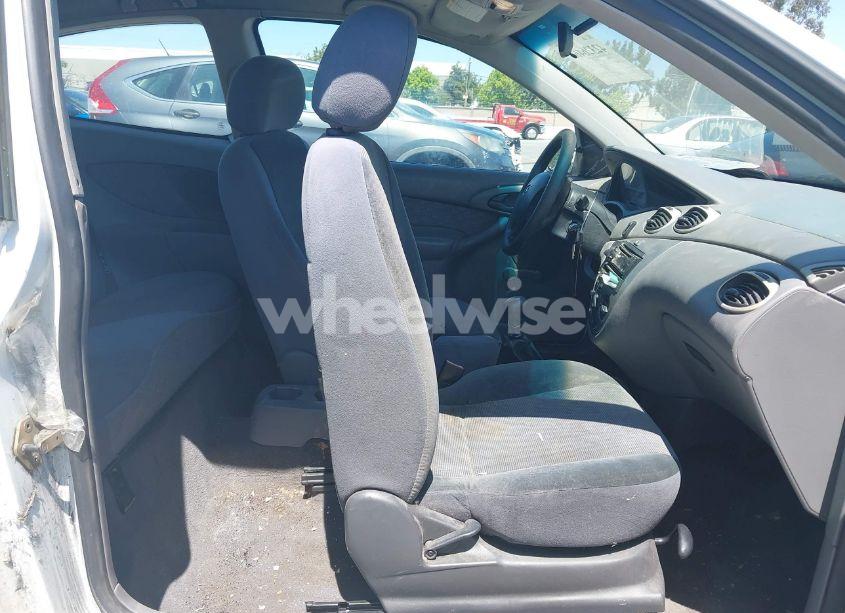 Photo 5 of 2003 Ford Focus ZX3 (VIN 3FAFP31Z03R188923)