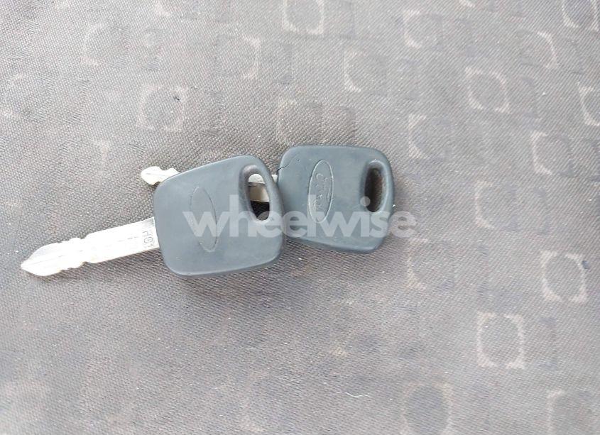 Photo 11 of 2004 Ford Focus ZX3 (VIN 3FAFP31Z94R120332)