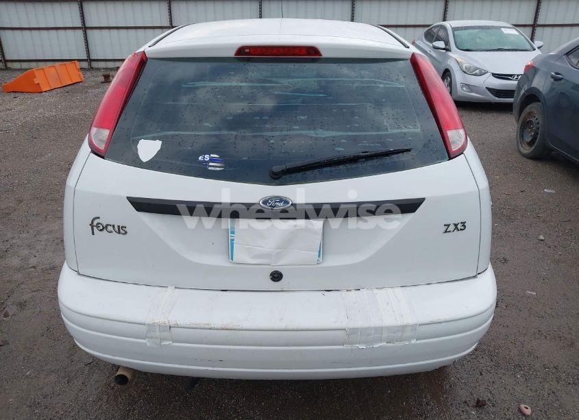 Photo 17 of 2004 Ford Focus ZX3 (VIN 3FAFP31Z94R120332)