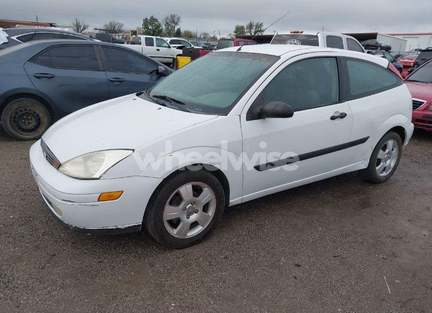 Photo 2 of 2004 Ford Focus ZX3 (VIN 3FAFP31Z94R120332)