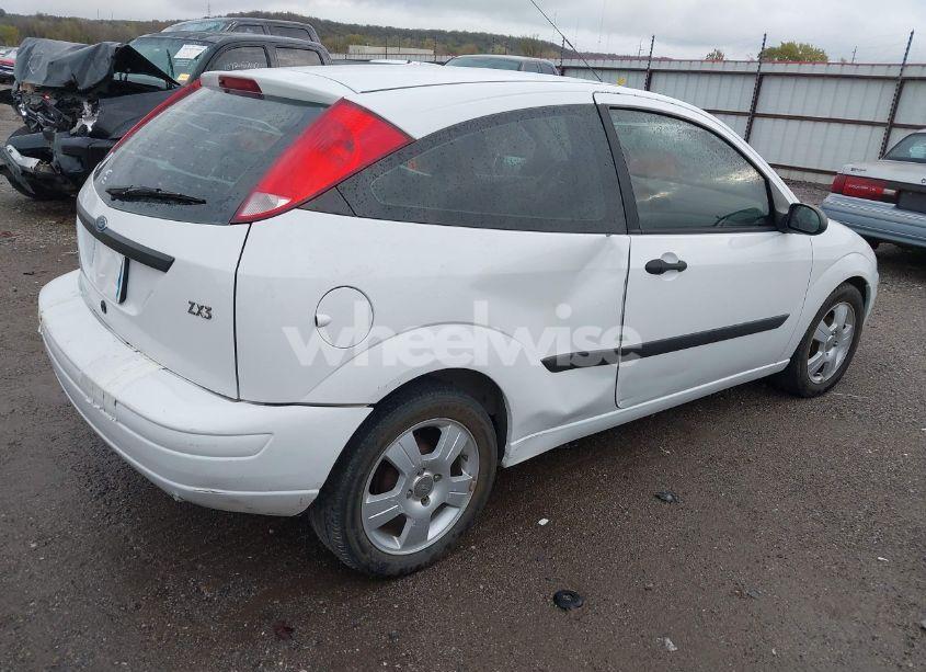 Photo 4 of 2004 Ford Focus ZX3 (VIN 3FAFP31Z94R120332)