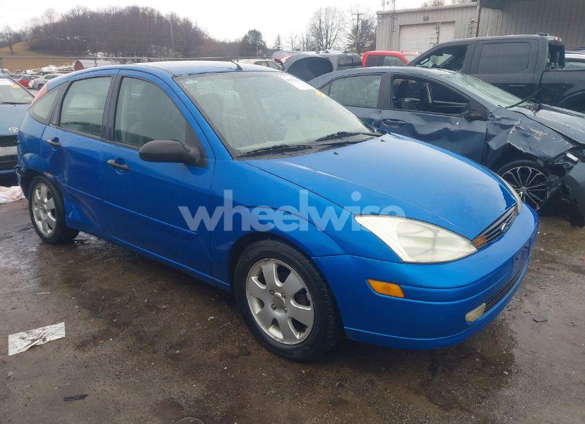 2002 Ford Focus ZX5 (VIN 3FAFP37302R232985) main photo