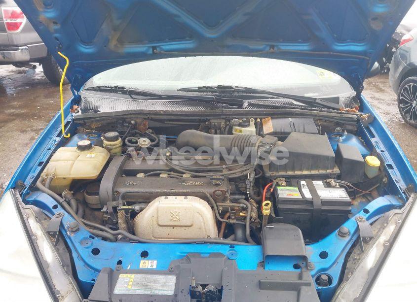 Photo 10 of 2002 Ford Focus ZX5 (VIN 3FAFP37302R232985)