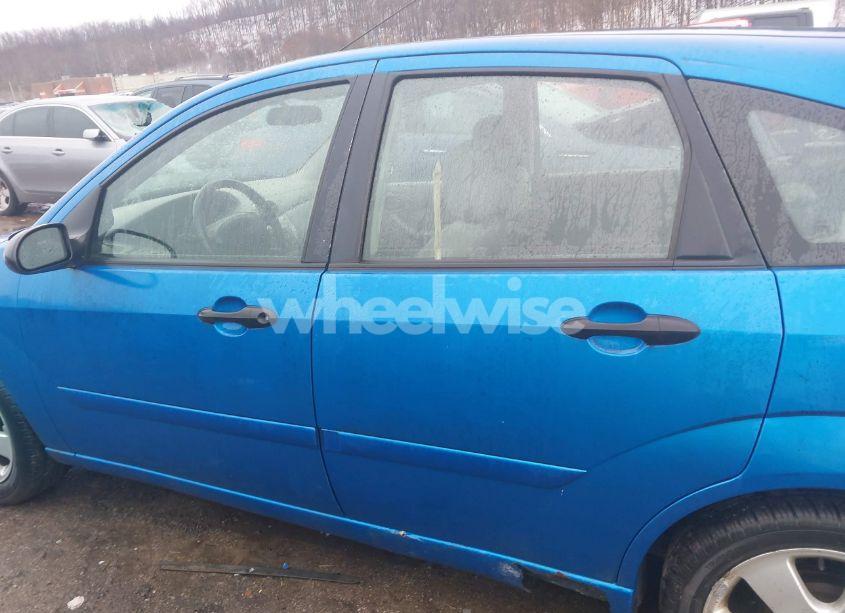 Photo 14 of 2002 Ford Focus ZX5 (VIN 3FAFP37302R232985)