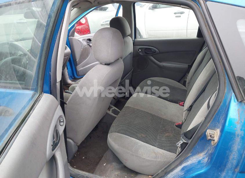 Photo 8 of 2002 Ford Focus ZX5 (VIN 3FAFP37302R232985)