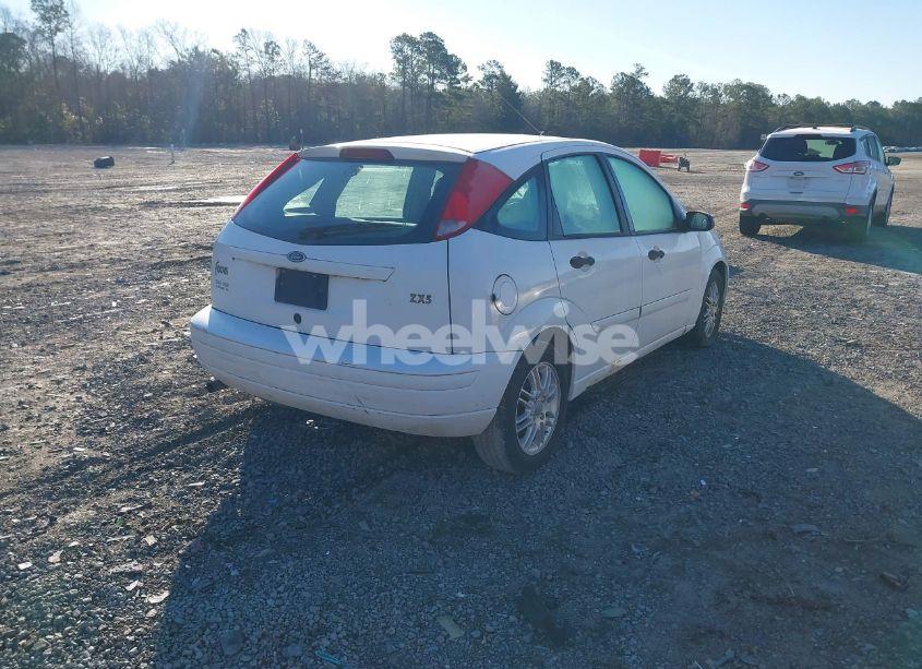 Photo 4 of 2003 Ford Focus ZX5/ZX5 BASE (VIN 3FAFP37323R152766)