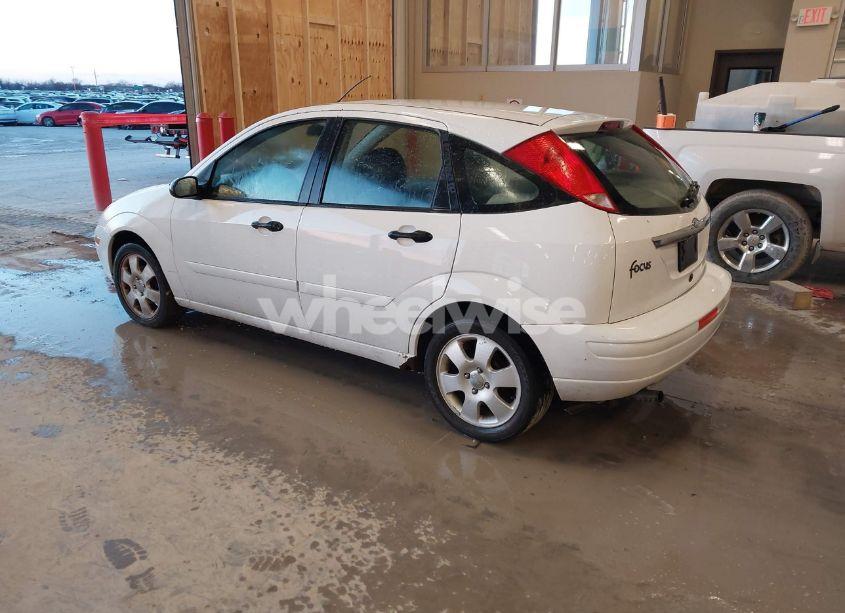 Photo 3 of 2002 Ford Focus ZX5 (VIN 3FAFP37332R231507)