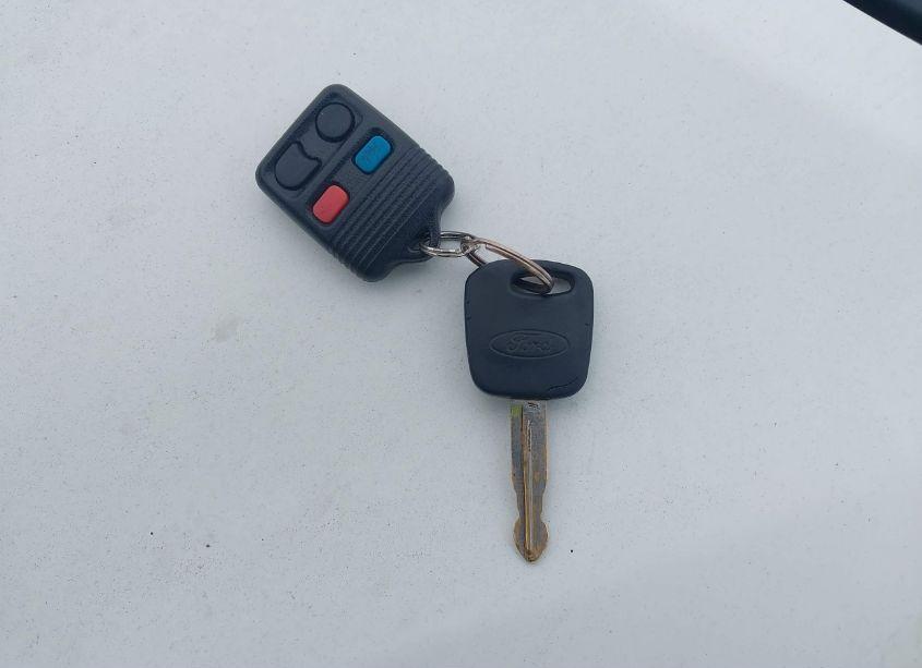 Photo 11 of 2003 Ford Focus ZX5 (VIN 3FAFP37333R133935)