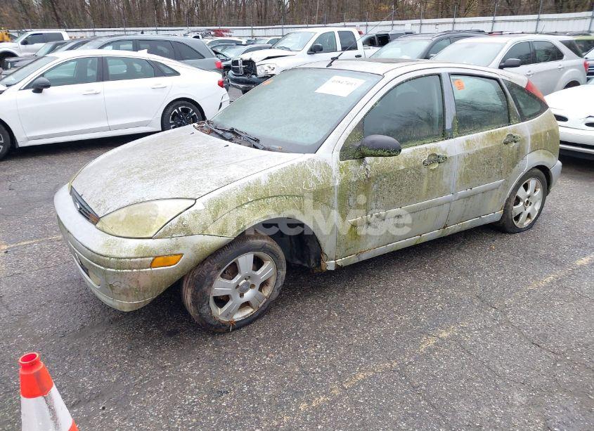 Photo 2 of 2002 Ford Focus ZX5 (VIN 3FAFP37342R116320)