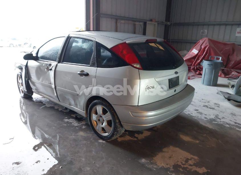 Photo 3 of 2003 Ford Focus ZX5 (VIN 3FAFP37343R194548)