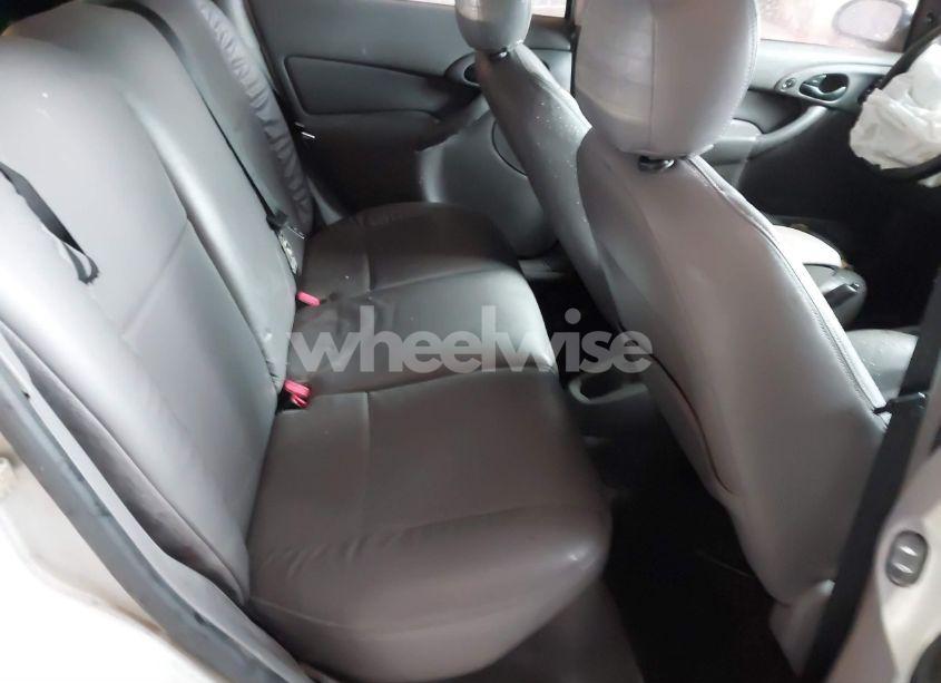 Photo 8 of 2003 Ford Focus ZX5 (VIN 3FAFP37343R194548)