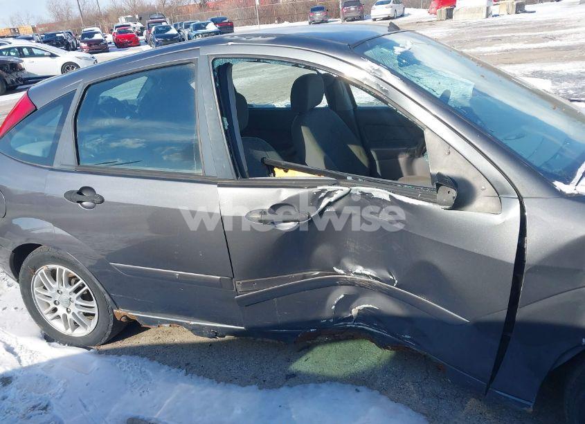 Photo 13 of 2003 Ford Focus ZX5 (VIN 3FAFP37373R141939)