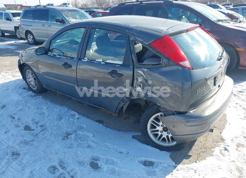 Photo 3 of 2003 Ford Focus ZX5 (VIN 3FAFP37373R141939)