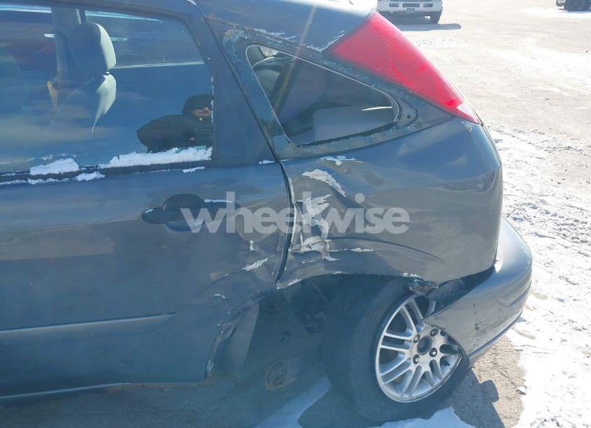 Photo 6 of 2003 Ford Focus ZX5 (VIN 3FAFP37373R141939)