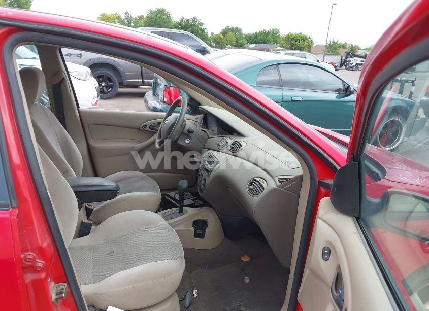 Photo 5 of 2002 Ford Focus ZX5 (VIN 3FAFP37382R213441)