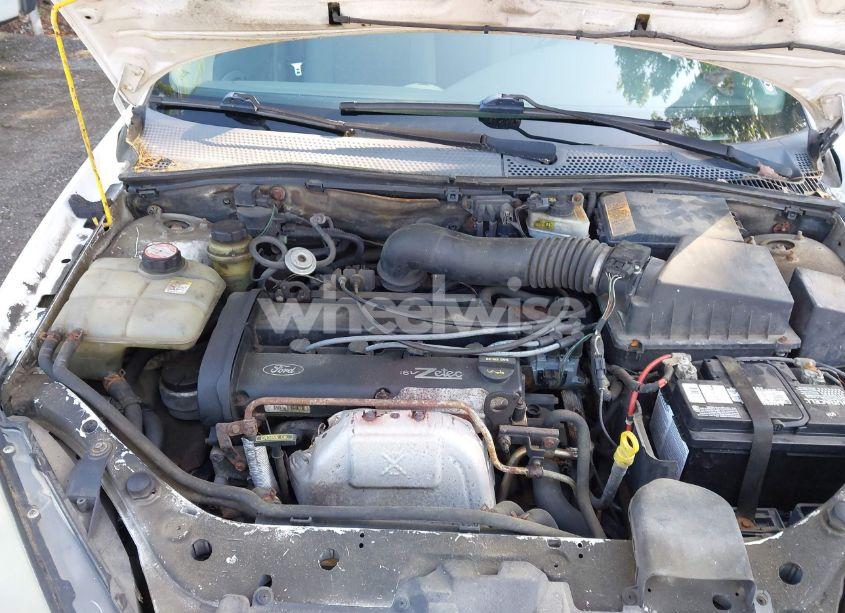 Photo 10 of 2003 Ford Focus ZX5 (VIN 3FAFP37383R189319)