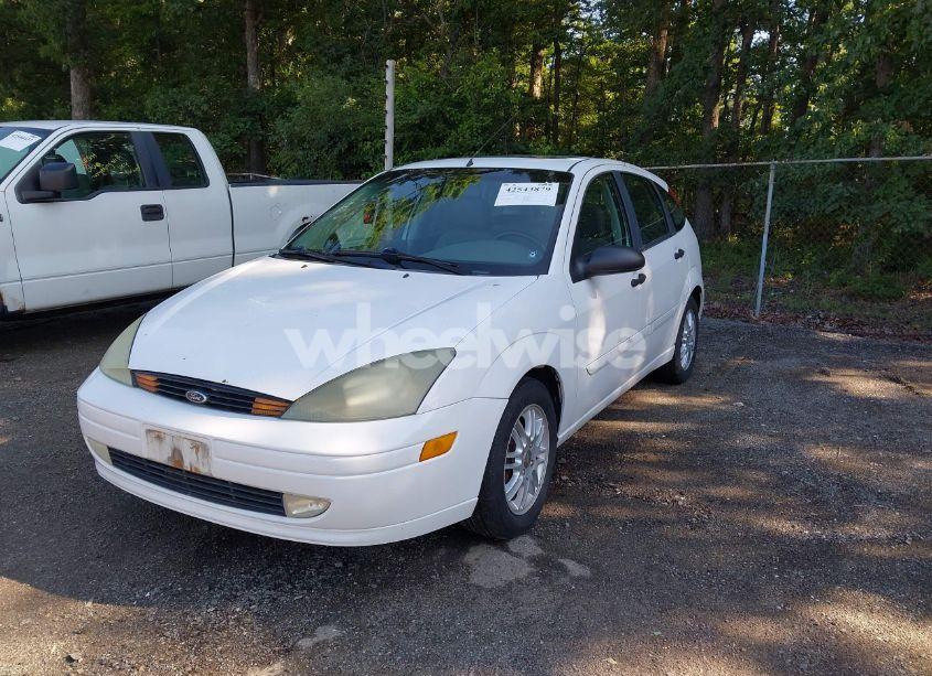Photo 2 of 2003 Ford Focus ZX5 (VIN 3FAFP37383R189319)
