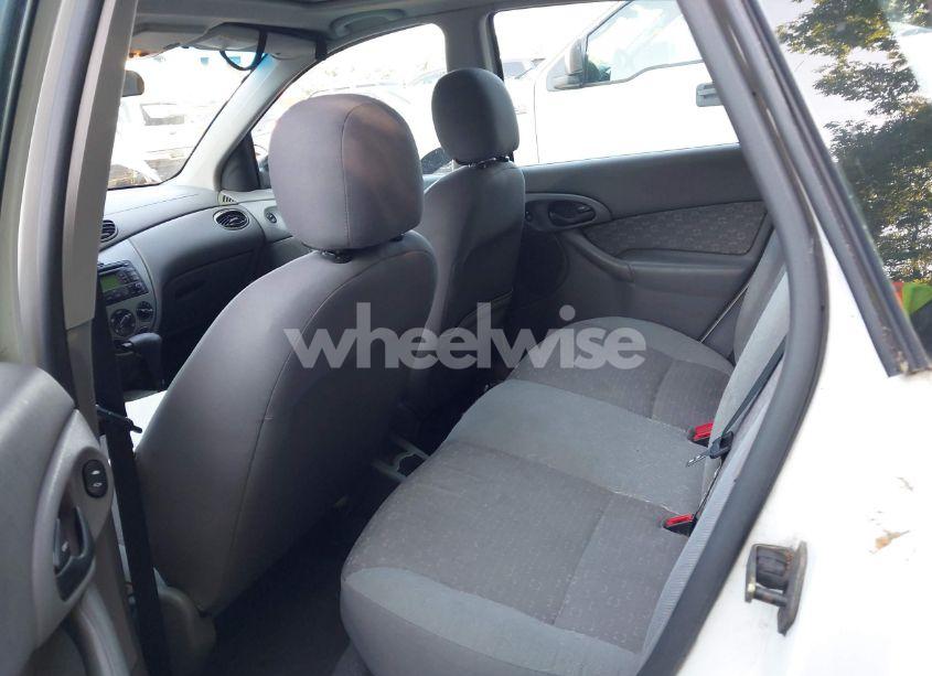 Photo 8 of 2003 Ford Focus ZX5 (VIN 3FAFP37383R189319)