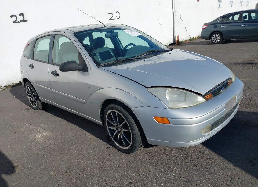 2002 Ford Focus ZX5 (VIN 3FAFP37392R116152) main photo