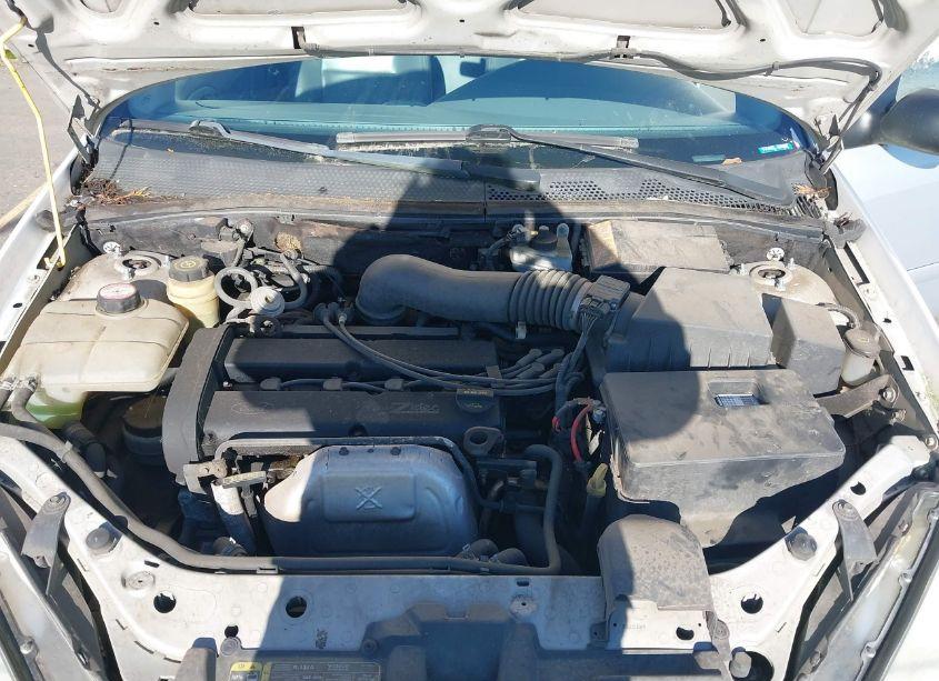 Photo 10 of 2002 Ford Focus ZX5 (VIN 3FAFP37392R116152)