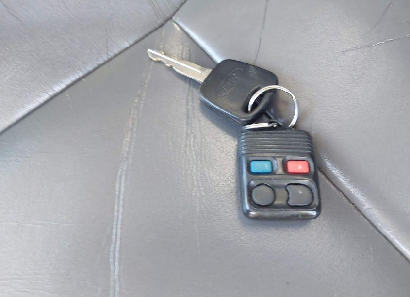 Photo 11 of 2002 Ford Focus ZX5 (VIN 3FAFP37392R116152)