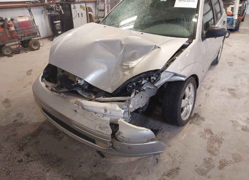 Photo 6 of 2002 Ford Focus ZX5 (VIN 3FAFP37392R229809)