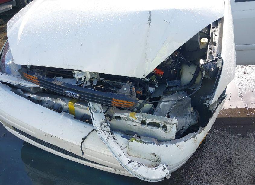 Photo 6 of 2003 Ford Focus ZX5 (VIN 3FAFP37393R114208)