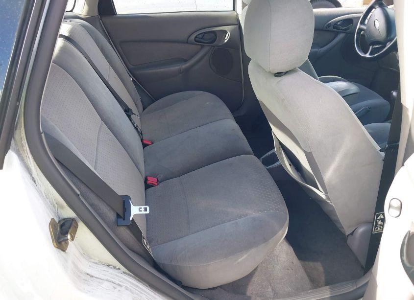 Photo 8 of 2003 Ford Focus ZX5 (VIN 3FAFP37393R114208)