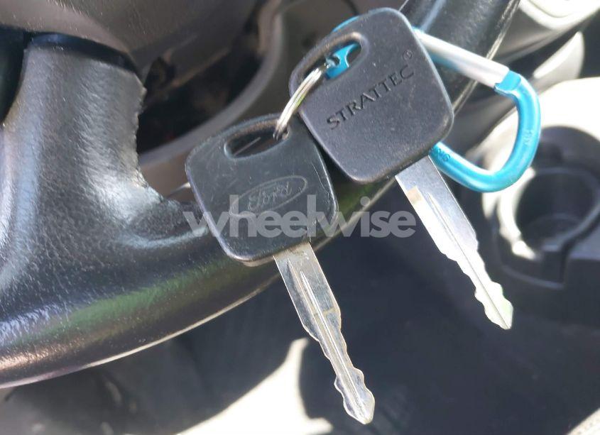 Photo 11 of 2005 Ford Focus ZX5 (VIN 3FAFP37N05R109368)