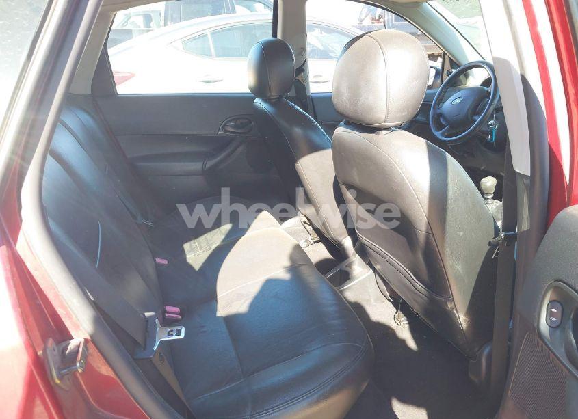 Photo 8 of 2005 Ford Focus ZX5 (VIN 3FAFP37N05R109368)