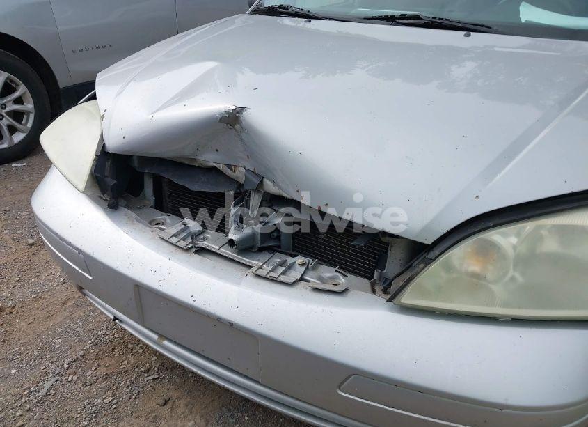 Photo 6 of 2005 Ford Focus ZX5 (VIN 3FAFP37N05R132259)