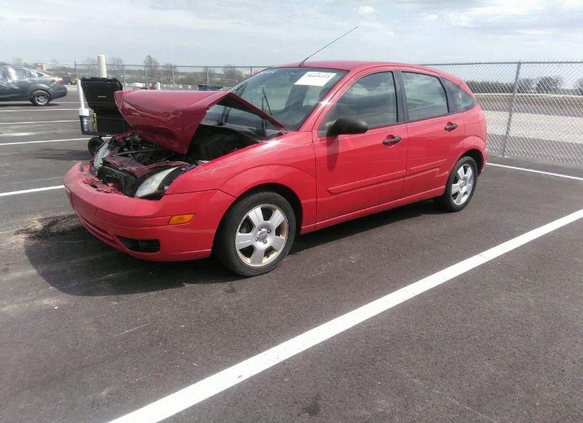 Photo 2 of 2005 Ford Focus ZX5 (VIN 3FAFP37N15R103109)