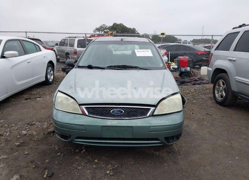 Photo 12 of 2005 Ford Focus ZX5 (VIN 3FAFP37N25R103944)