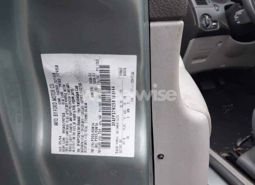 Photo 9 of 2005 Ford Focus ZX5 (VIN 3FAFP37N25R103944)