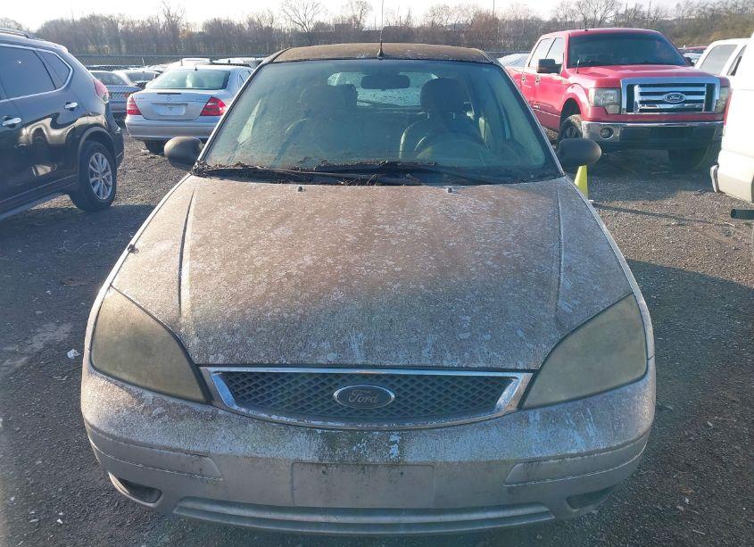 Photo 6 of 2005 Ford Focus ZX5 (VIN 3FAFP37N25R113258)