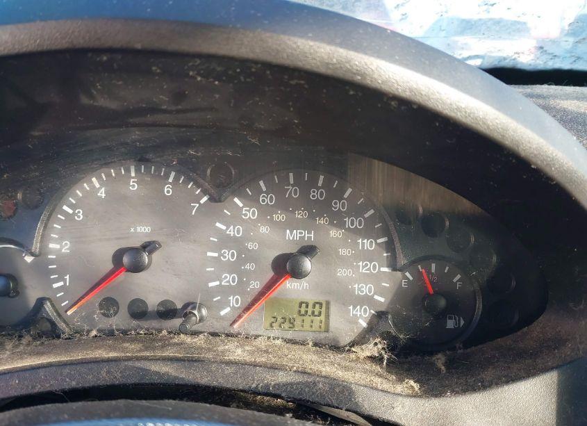 Photo 7 of 2005 Ford Focus ZX5 (VIN 3FAFP37N25R113258)