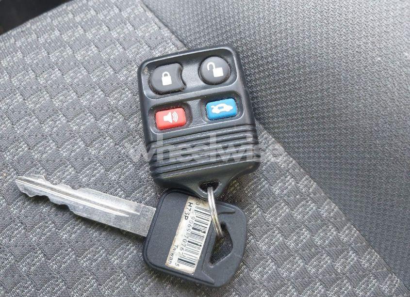 Photo 11 of 2005 Ford Focus ZX5 (VIN 3FAFP37N25R117732)