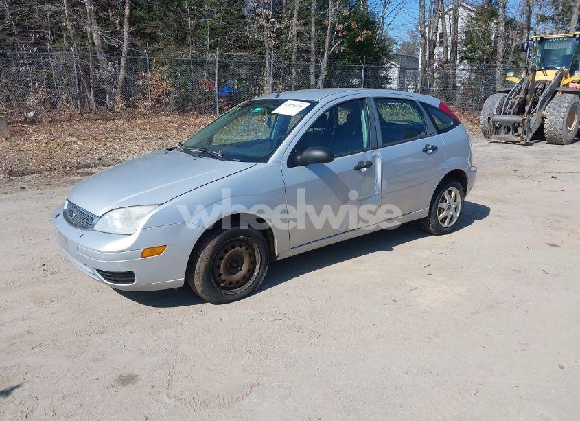 Photo 2 of 2005 Ford Focus ZX5 (VIN 3FAFP37N25R117732)